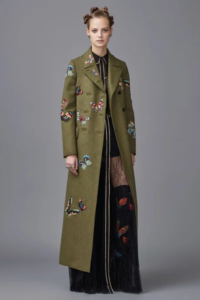 Look 10